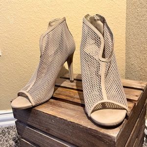 Size 8 Mesh Beige Heels